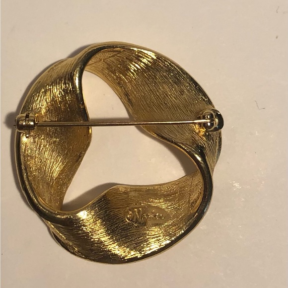Napier Vintage Ribbon Circle Twisted Brooch Pin Swirl Textured Goldstone - Picture 3 of 4